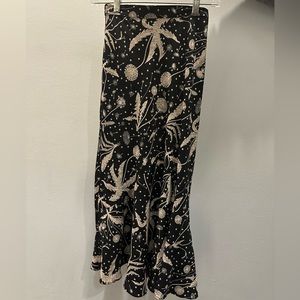 TOPSHOP printed midi skirt - size 2, never been worn